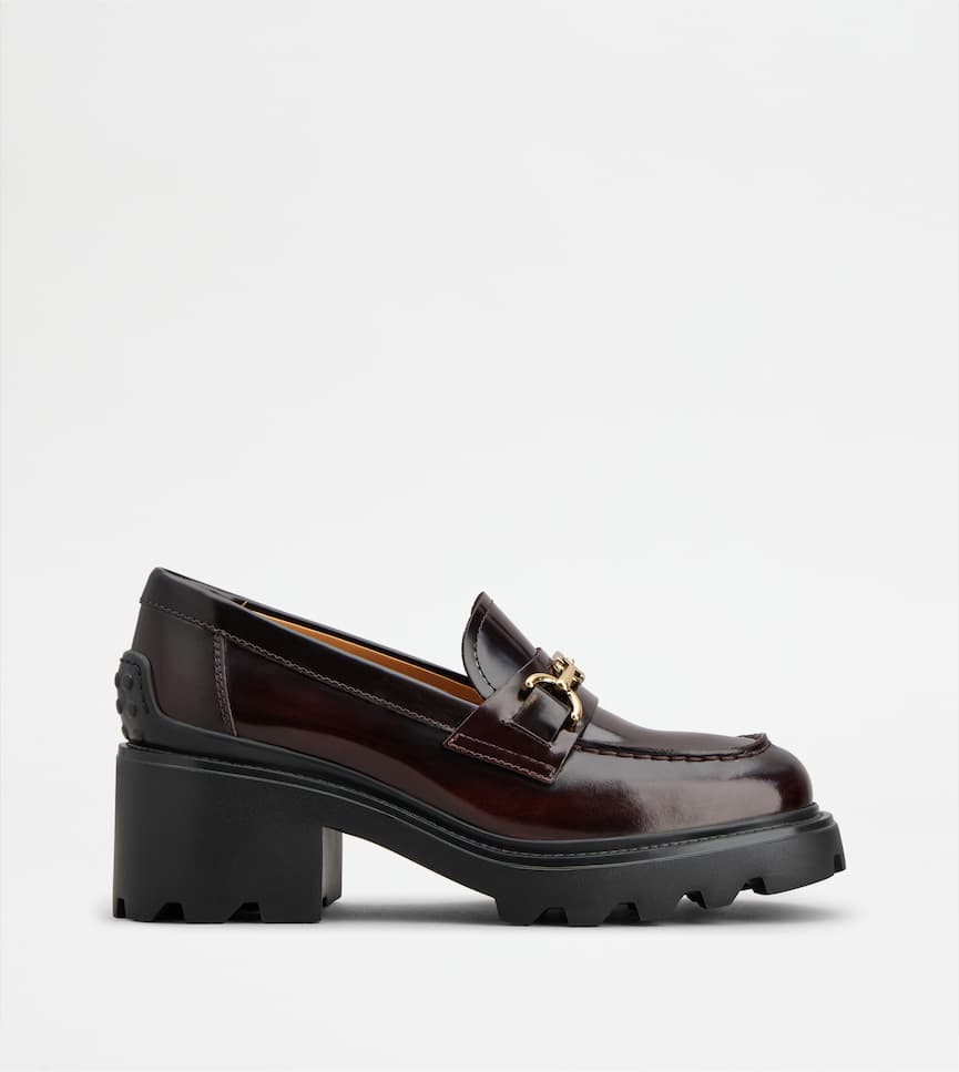 Loafers in Leather - Side view