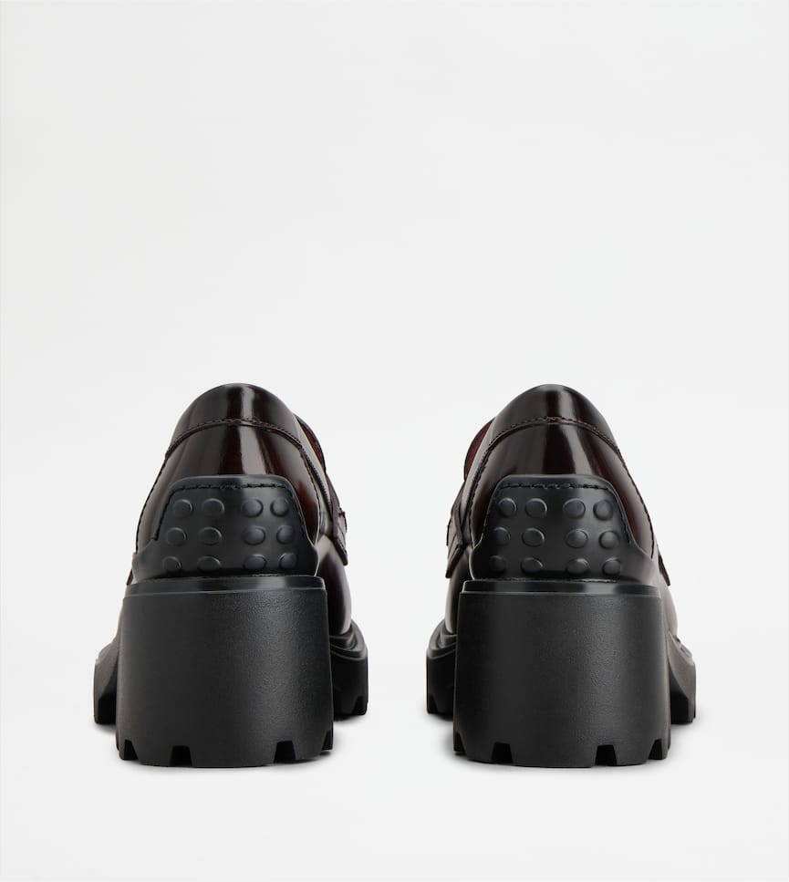 Loafers in Leather - Rear view