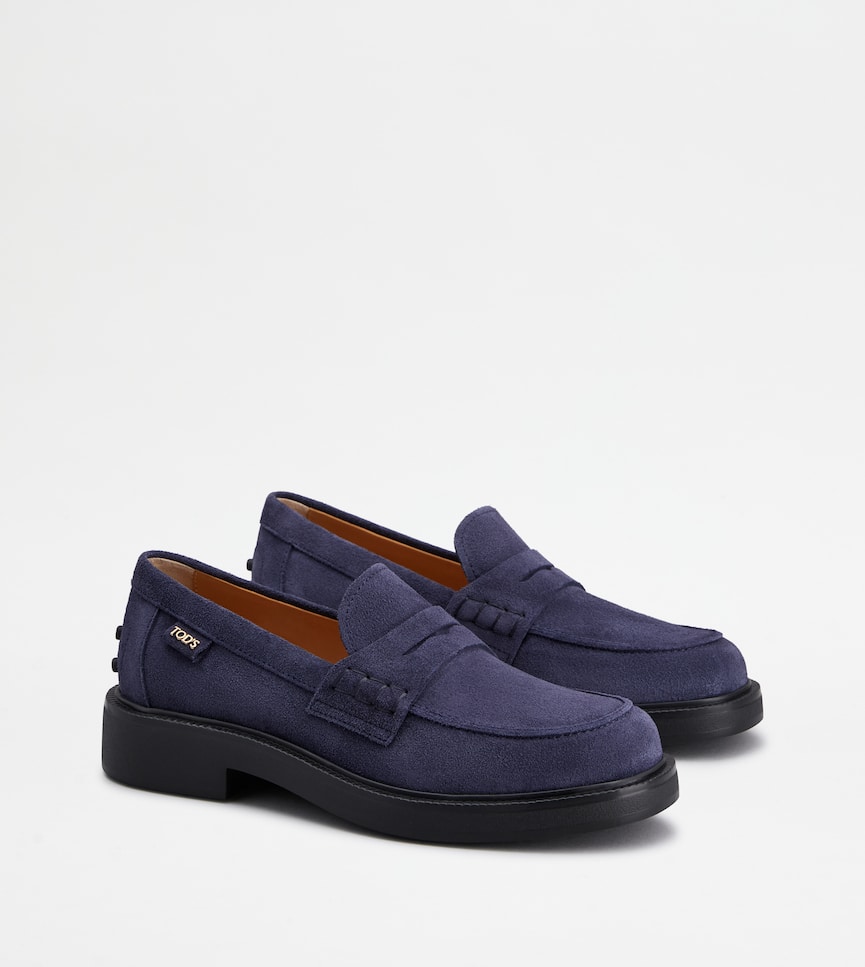 Loafers in Suede - Three-quarter view