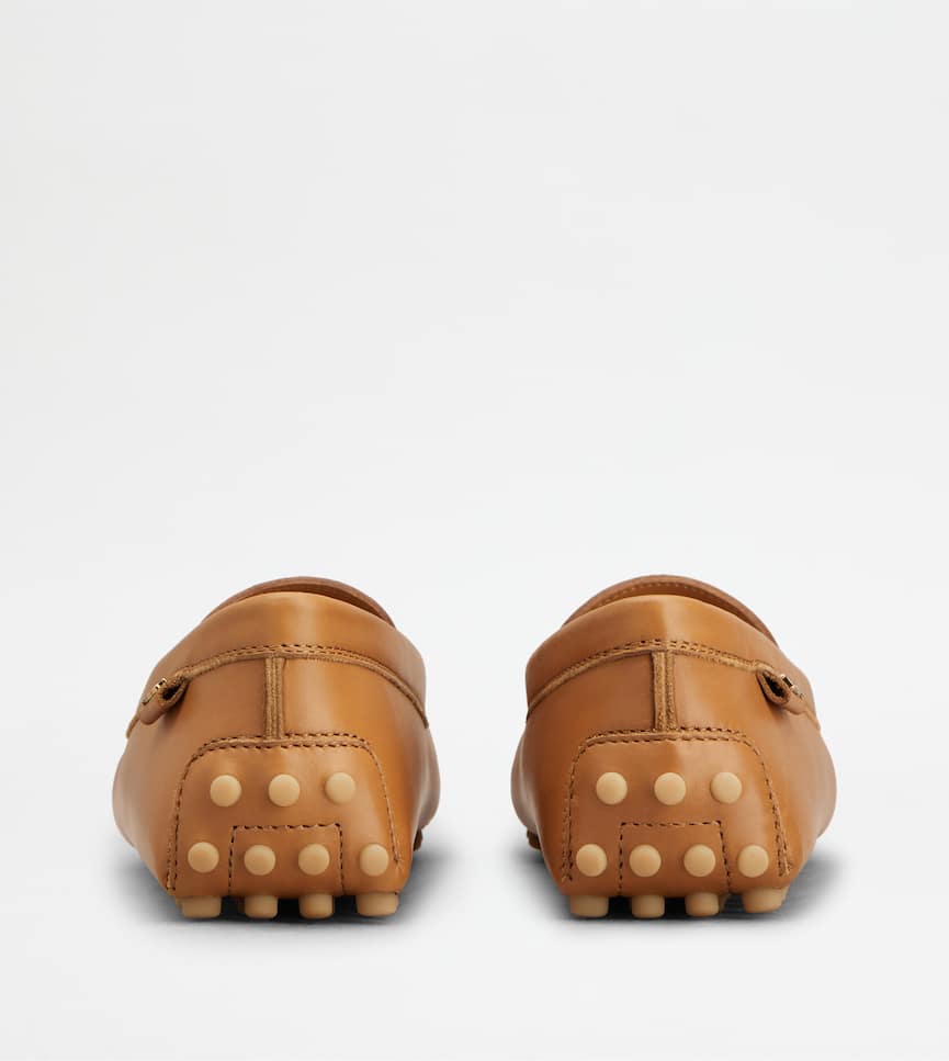 Gommino Driving Shoes in Leather - Rear view