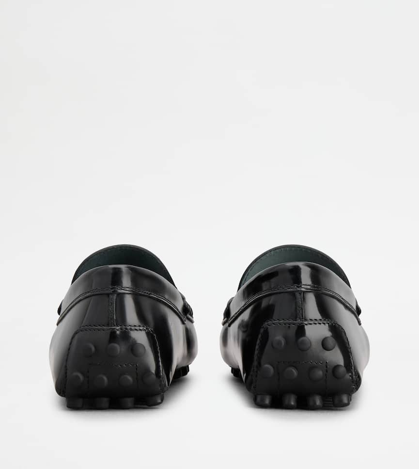 Gommino Driving Shoes in Leather - Rear view