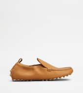 Gommino Driving Shoes in Suede-BROWN