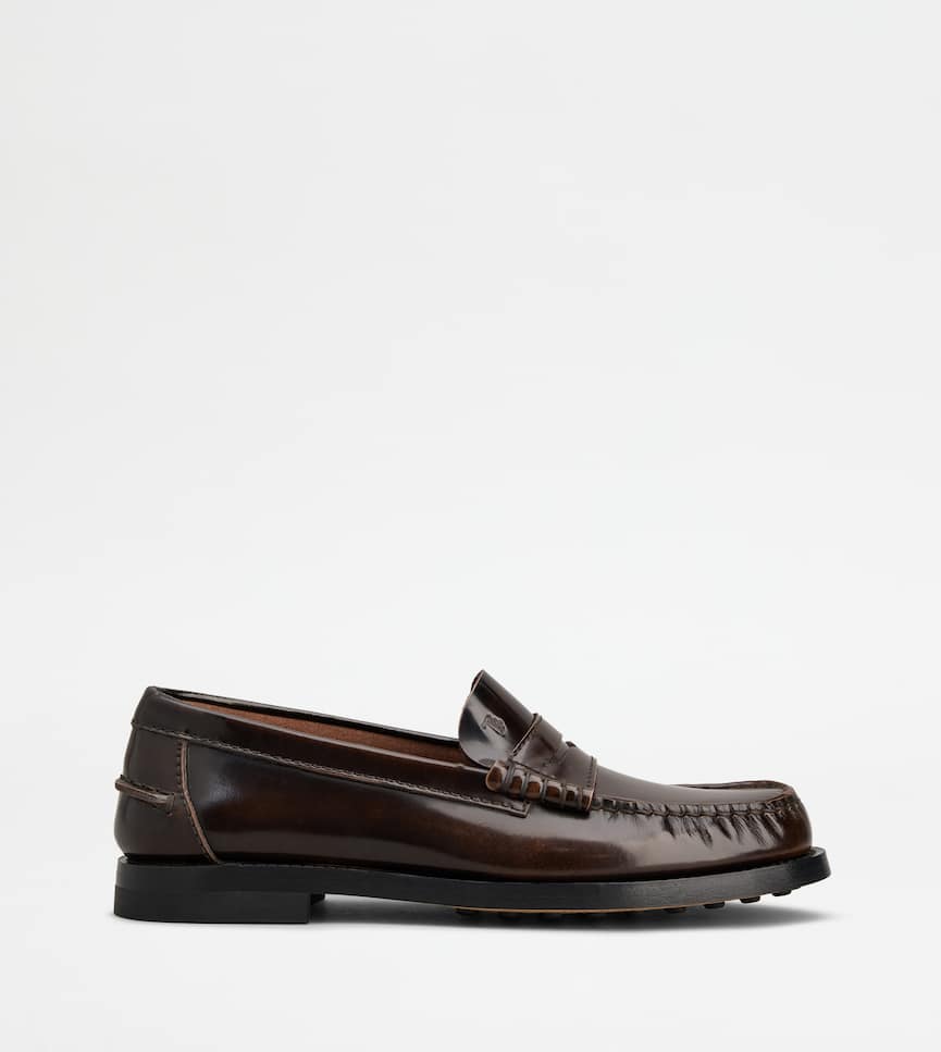 Loafers in Leather - Side view