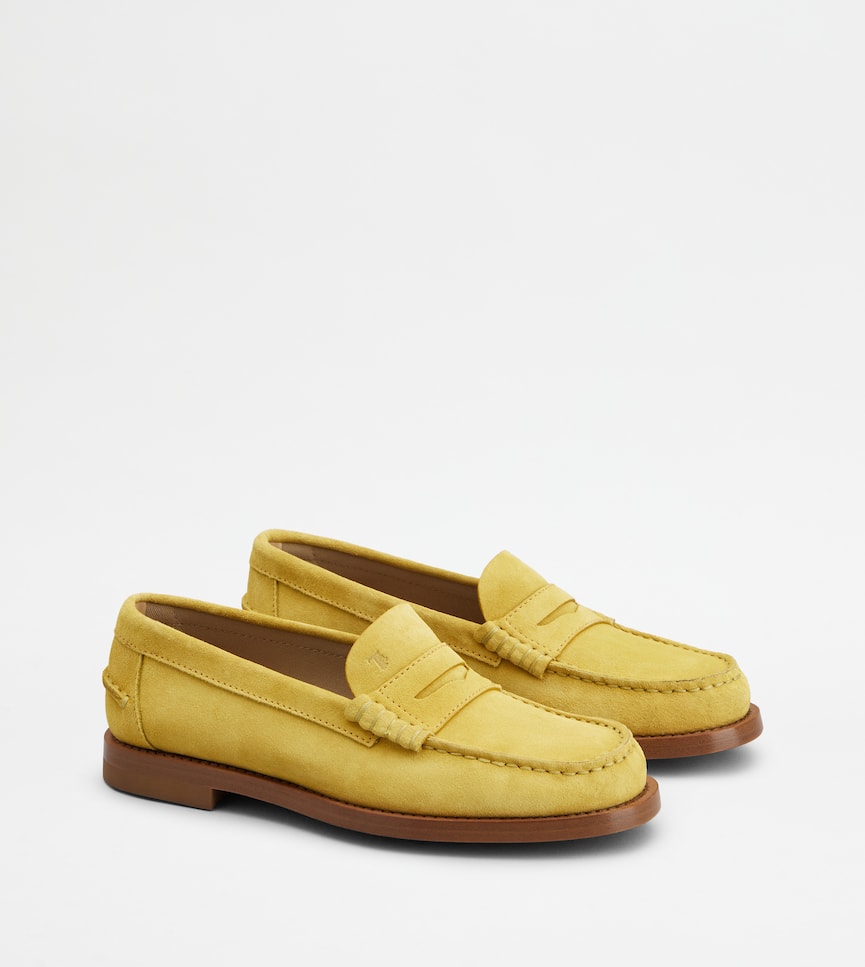 Loafers in Suede - Three-quarter view