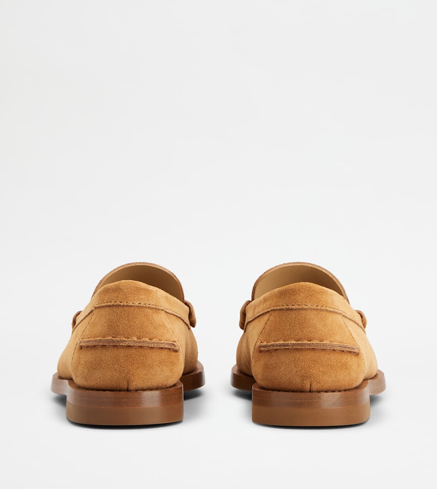 Loafers in Suede - Rear view