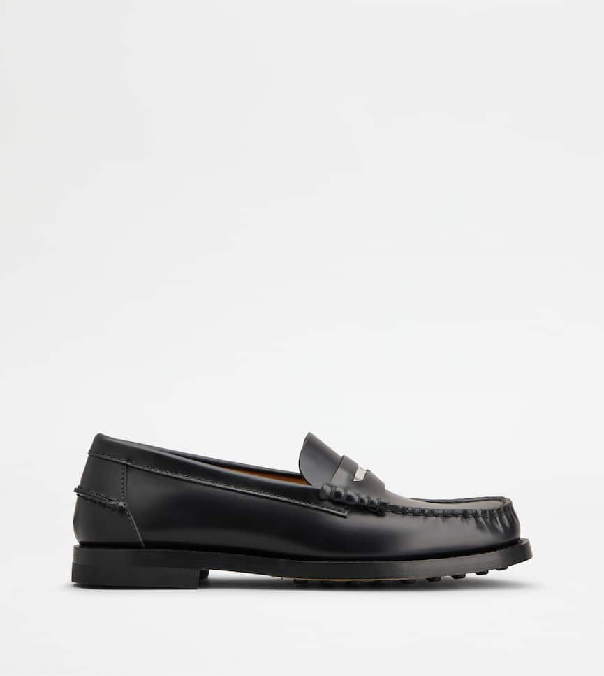 Loafers in Leather - Side view