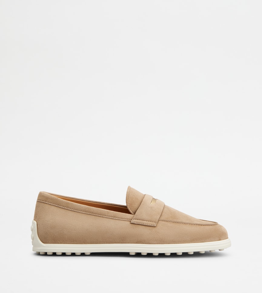 Loafers in Suede - Side view