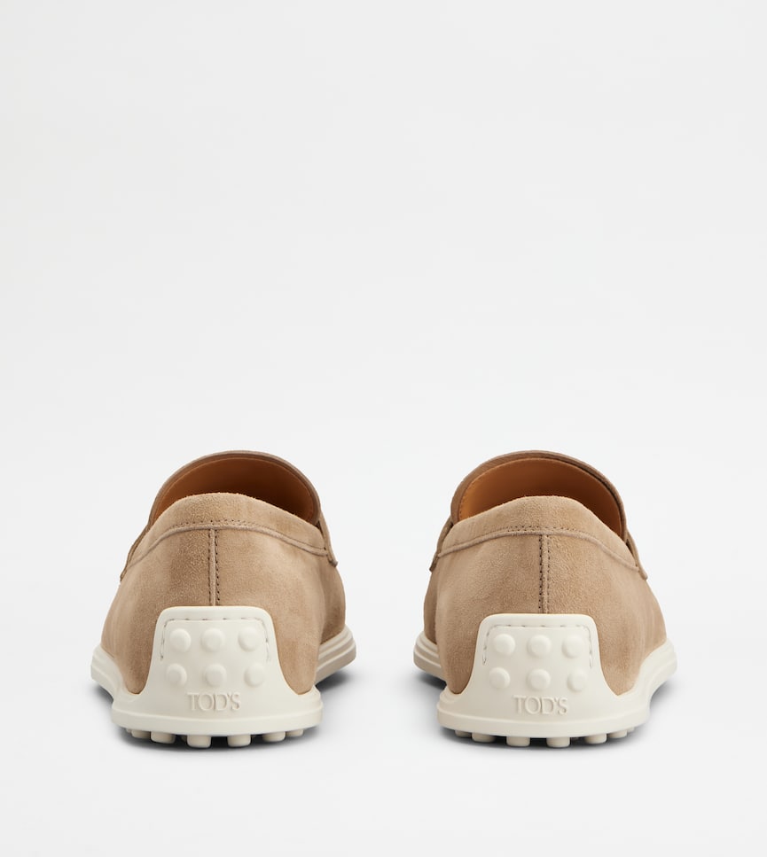 Loafers in Suede - Rear view