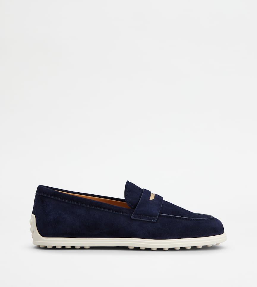 Loafers in Suede - Side view