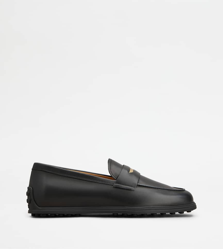 Loafers in Leather - Side view