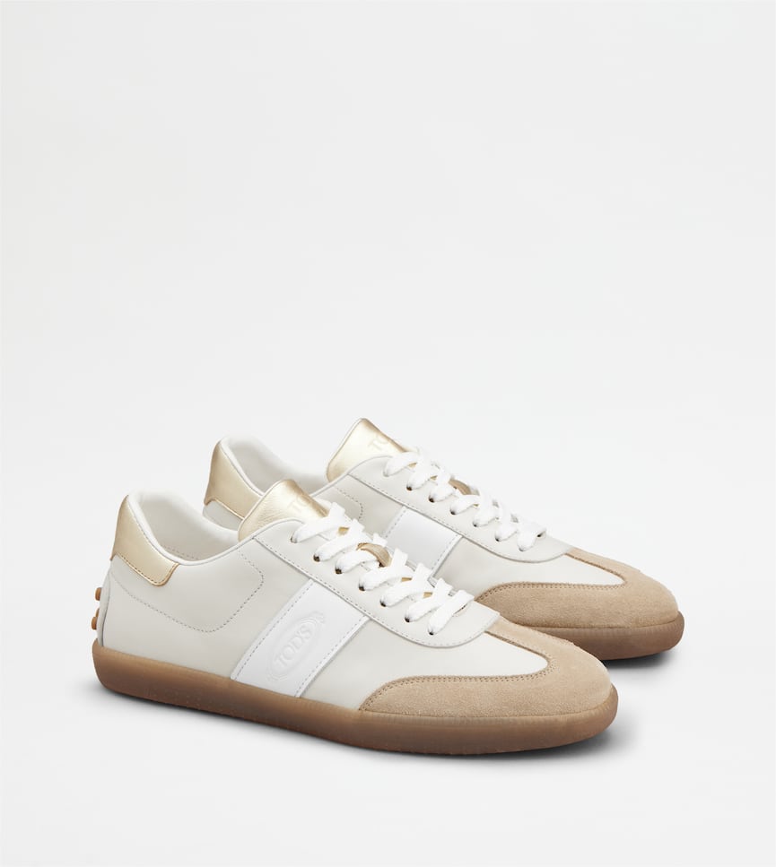 Tod's Tabs Sneakers in Leather - Three-quarter view