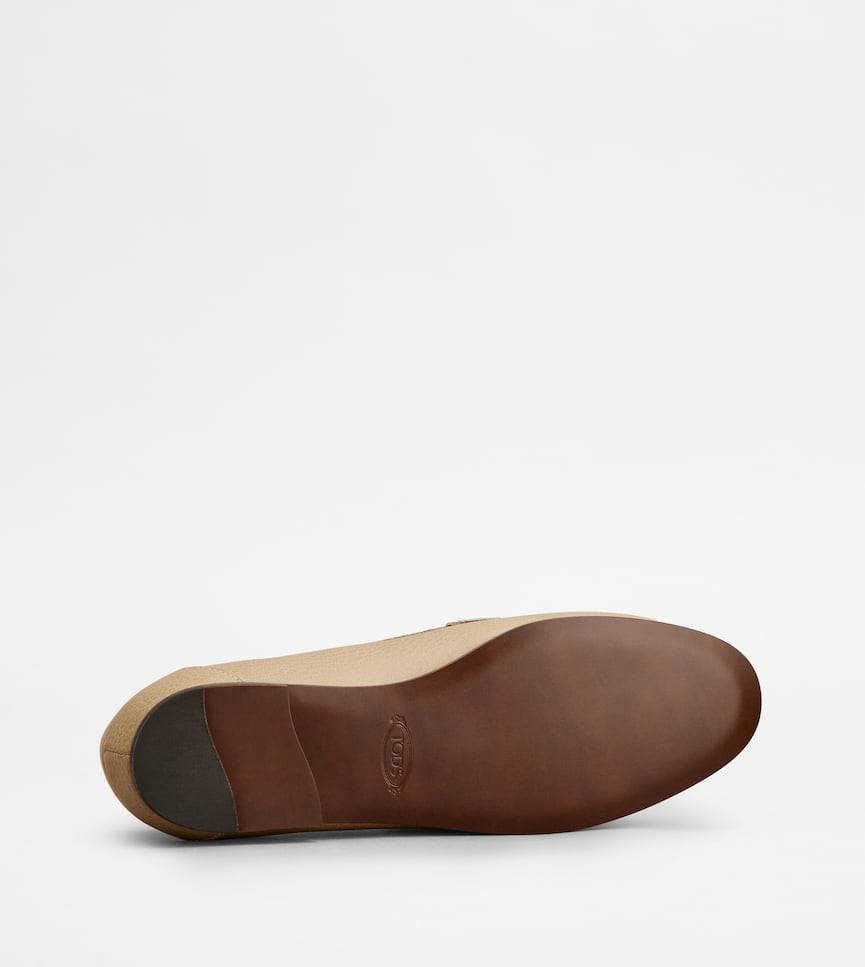 Kate Loafers in Leather - Bottom view