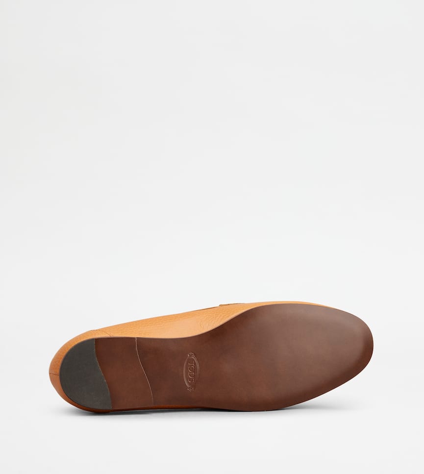 Kate Loafers in Leather - Bottom view