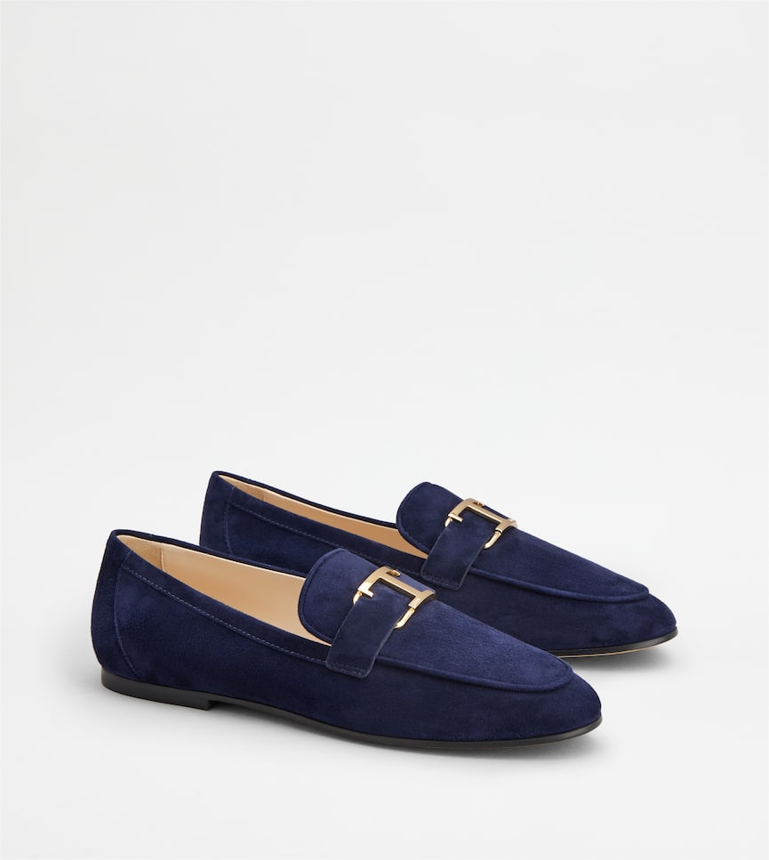 T Timeless Loafers in Suede - Three-quarter view