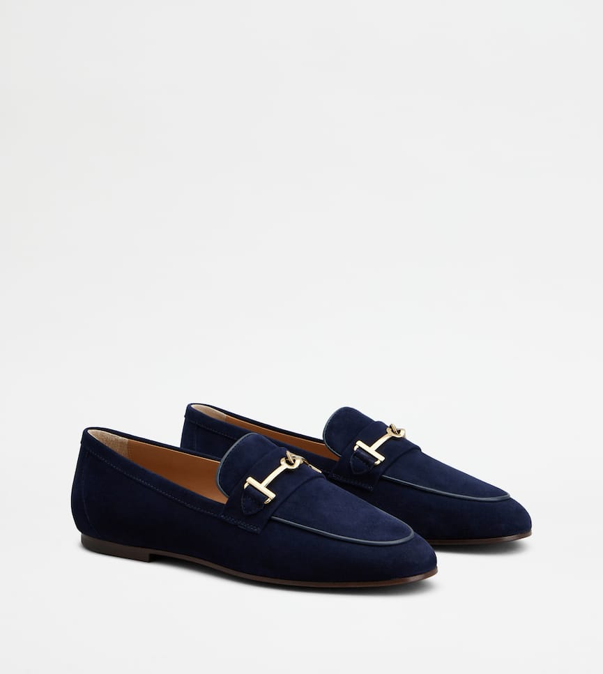 Loafers in Suede - Three-quarter view