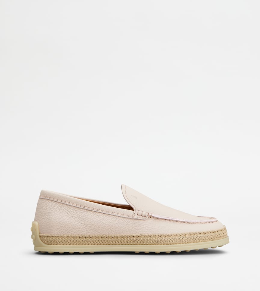 Slipper Loafers in Leather - Side view