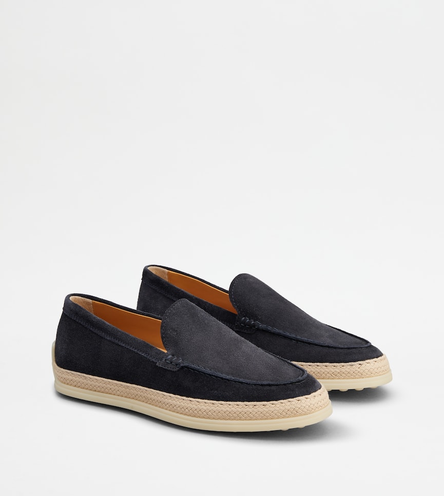 Slipper Loafers in Suede - Three-quarter view