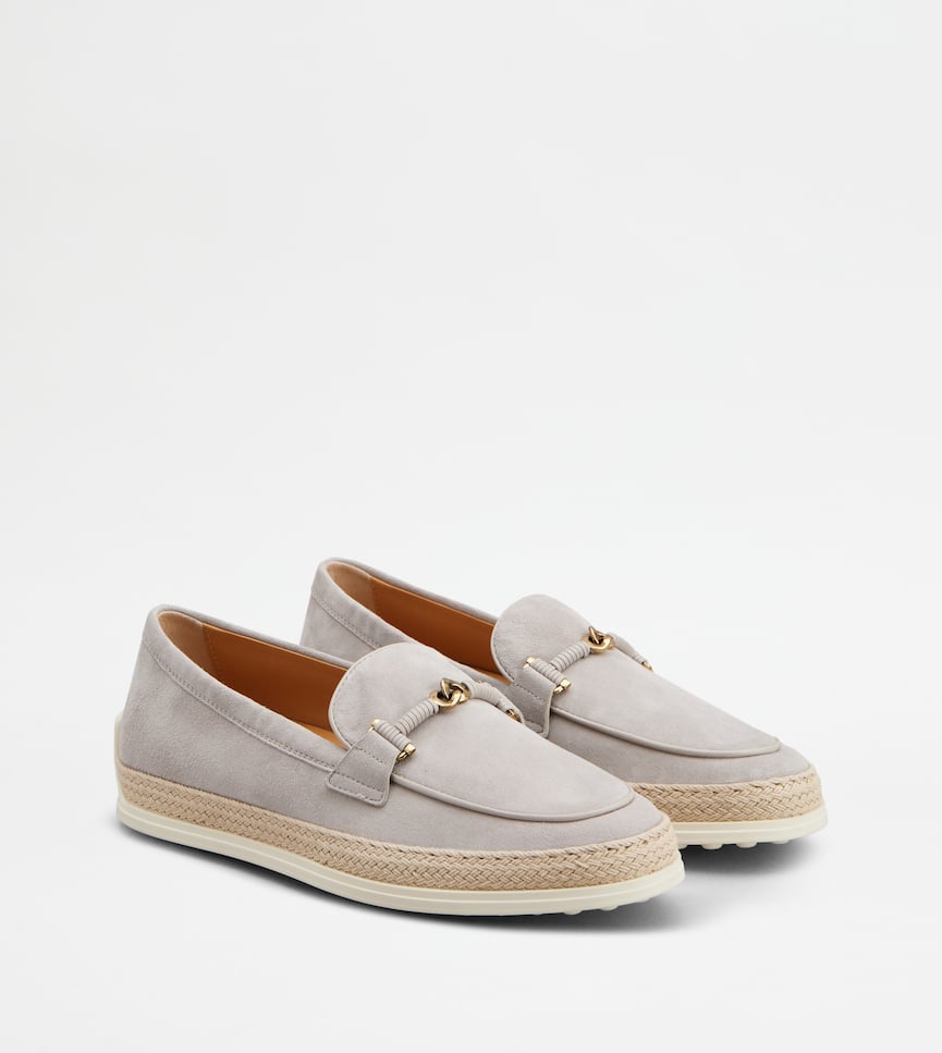 Loafers in Suede - Three-quarter view