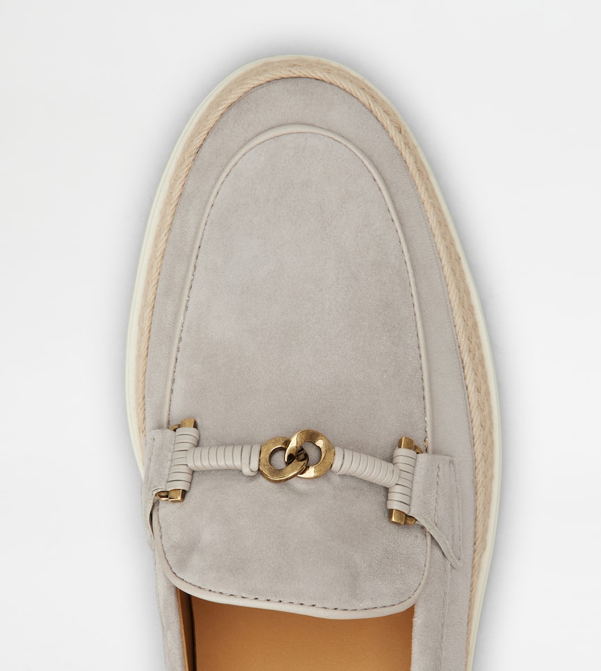 Loafers in Suede - Detailing