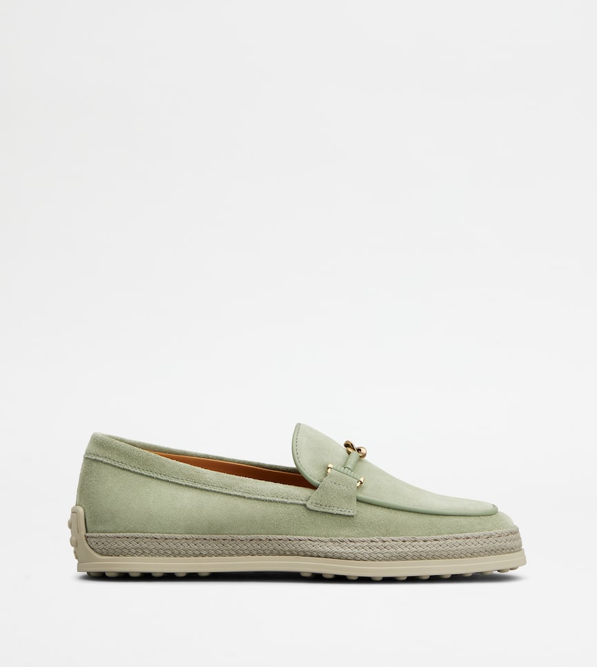 Loafers in Suede - Side view