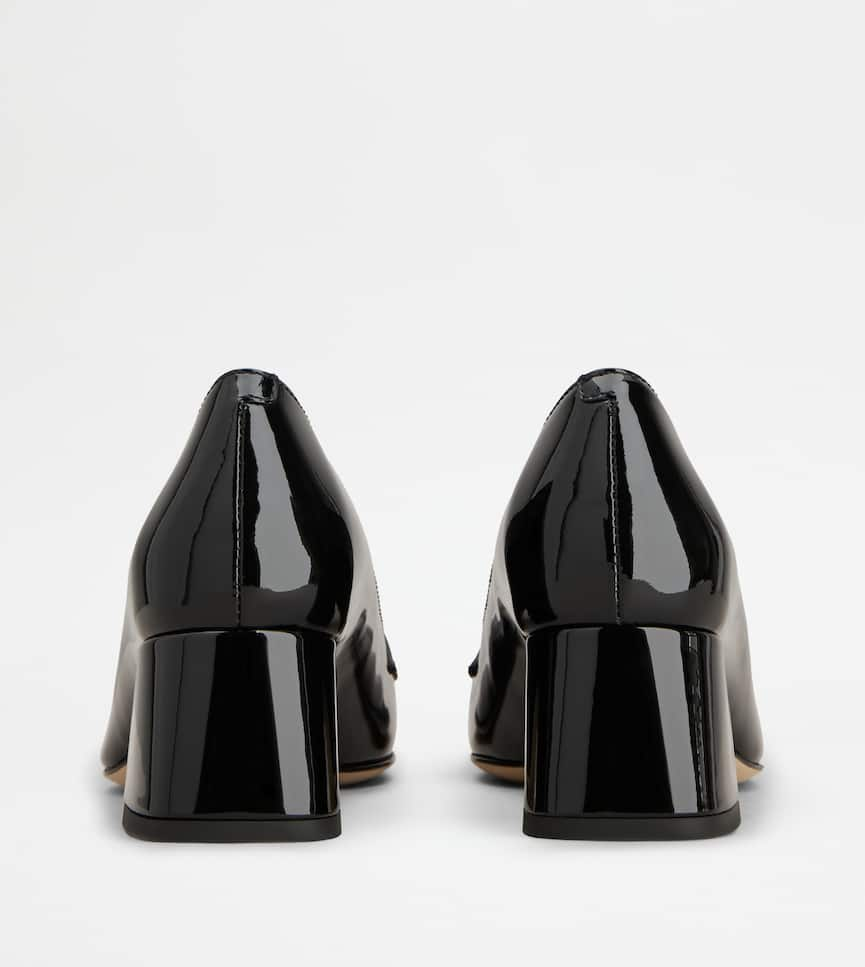 Pumps in Patent Leather - Rear view